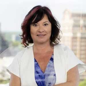 Lynne Laube